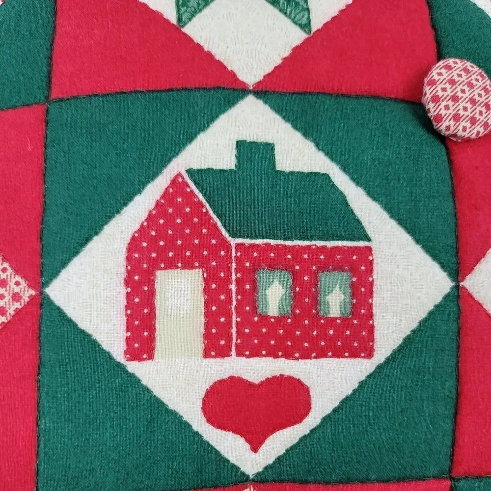 Country House 14 Inch Christmas Colors Throw Pillow With Lace Boarder